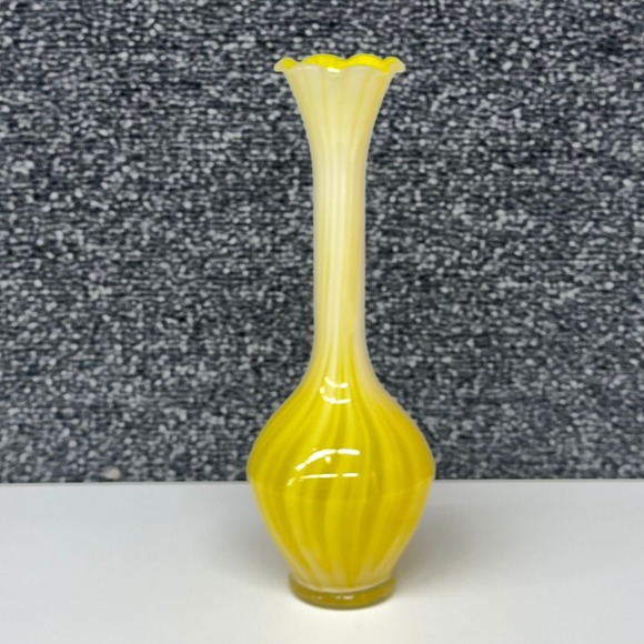 Vintage Yellow White Swirl Glass Bud Vase Ruffled Scalloped Rim Hand Blown 10" - Picture 5 of 11